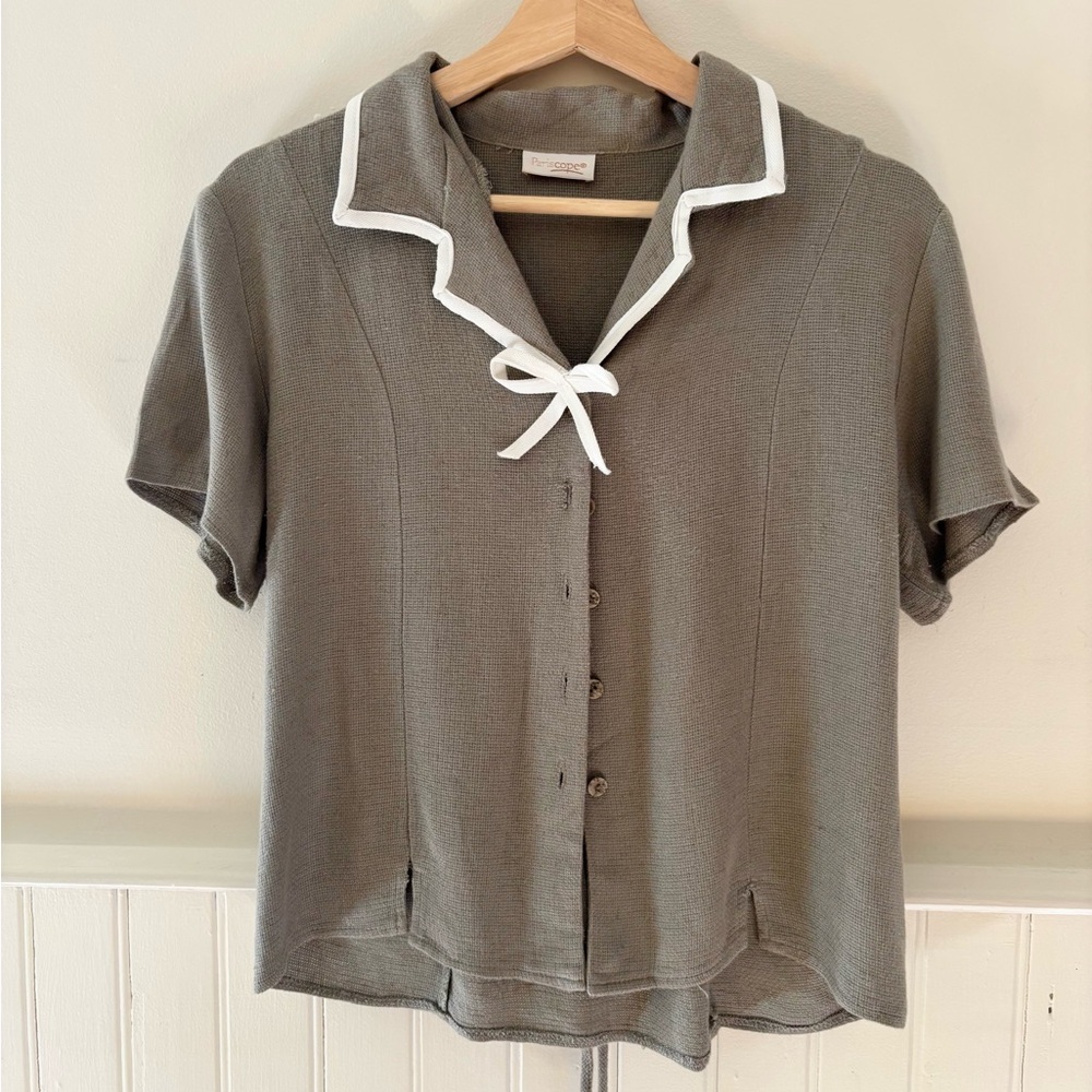 1990s Soft Tie-Back Knit Blouse with Bow | Vintage Collared Top